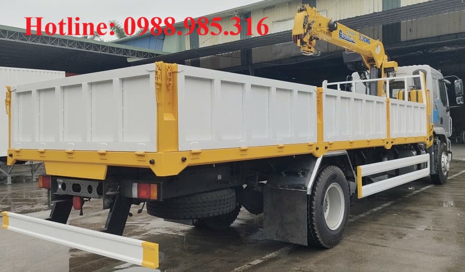 giá xe tải có gắn cần cẩu 5 tấn